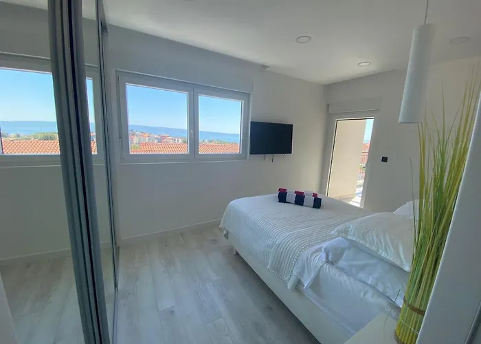 Tri Brata Подстрана