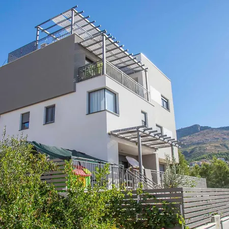 Apartment Tri Brata