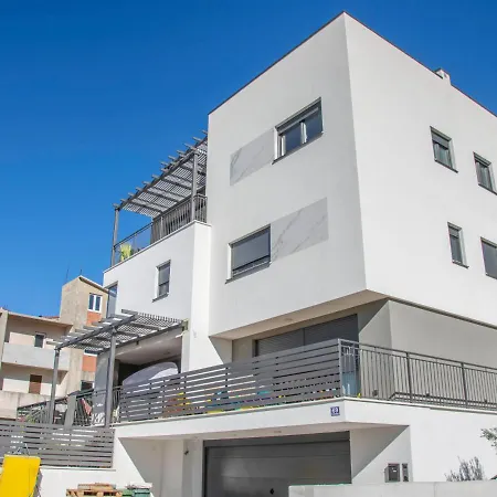 Tri Brata Lejlighed *